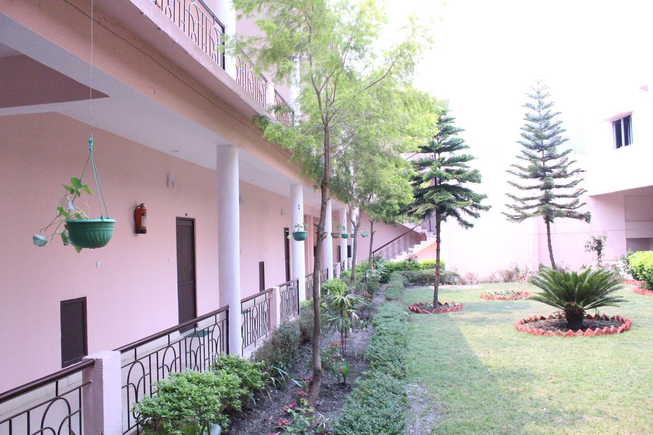 Greenwood Hotel Bhīm Tāl Zewnętrze zdjęcie